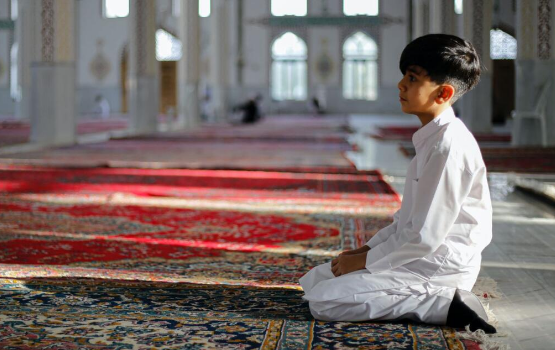 ما خطوات الشيطان وما طرق تحصين النفس من وساوسه؟